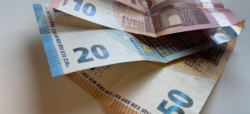money-money-money_geld Geld als aanduiding overnamesom